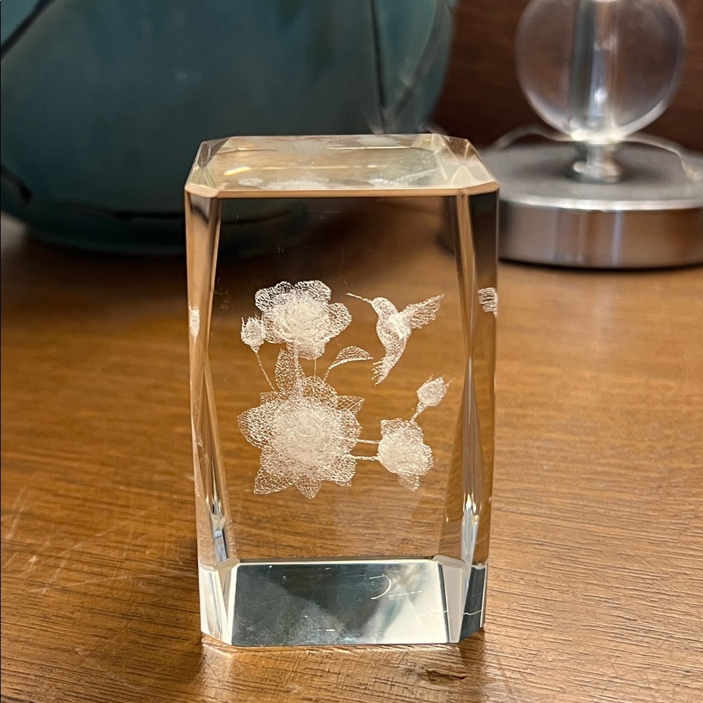 Crystal Glass Block 3D Etched Hummingbird and Flower Paperweight